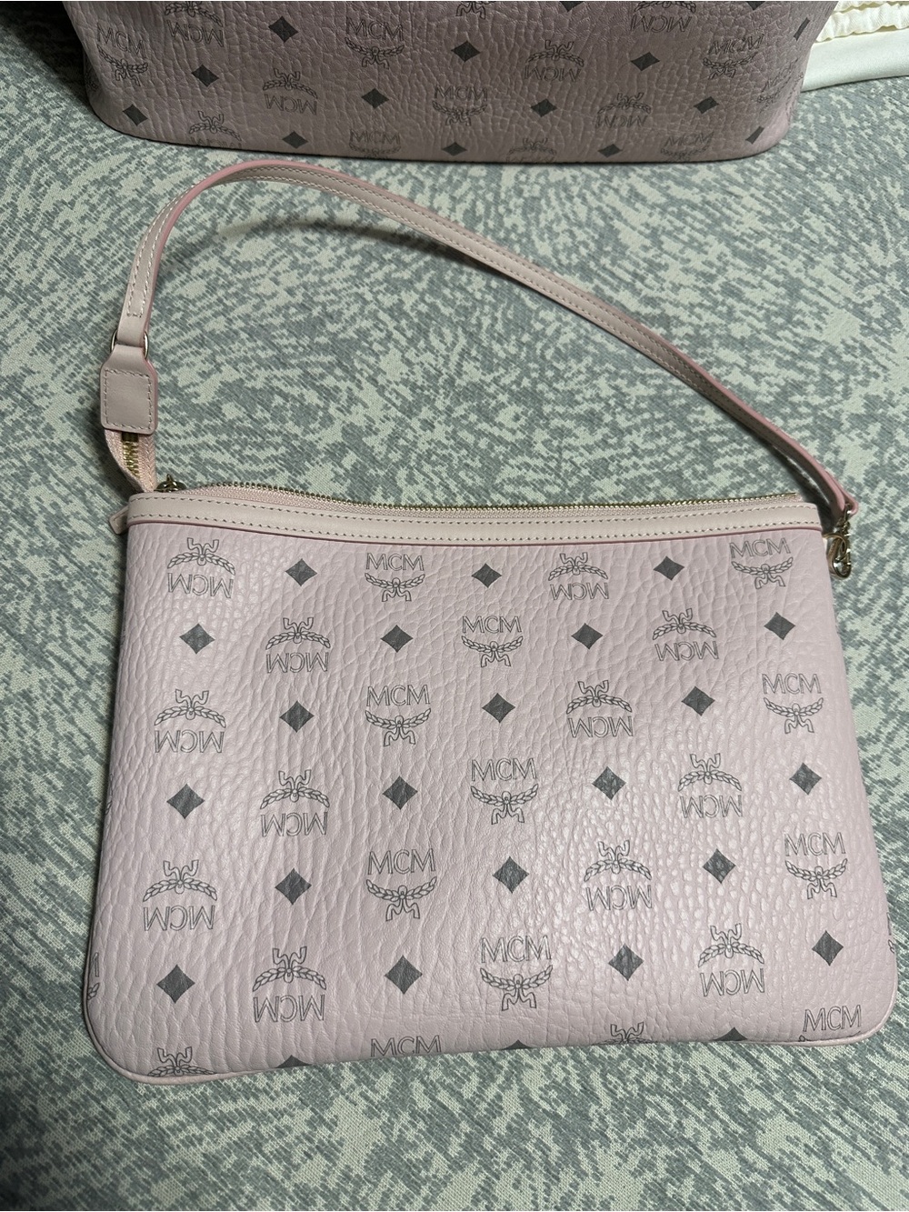 MCM AREN VI LEATHER MIX SHOPPER MED - Picture 9 of 13